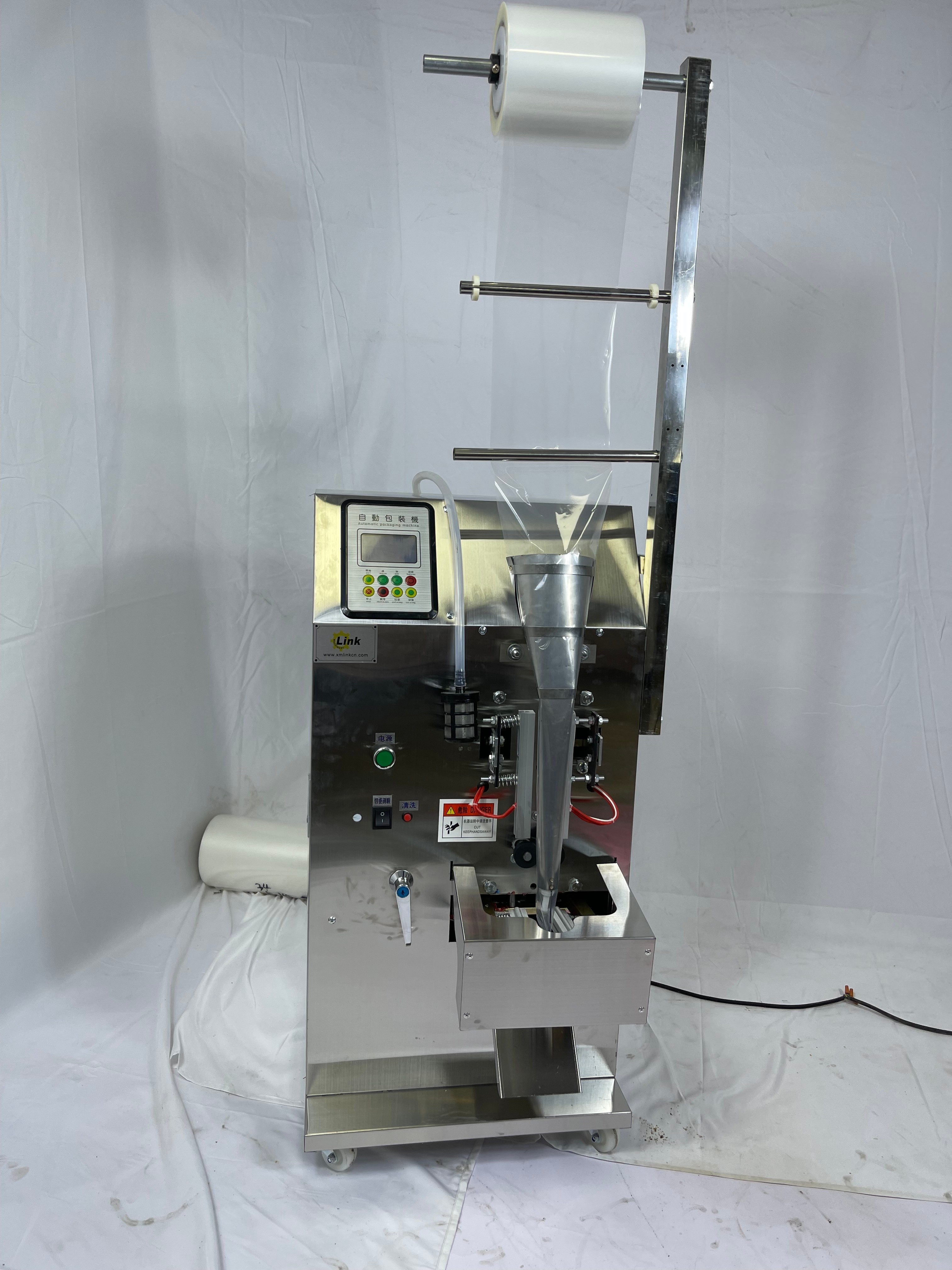 Automatic sachet making liquid filling machines fruit juice packaging machine