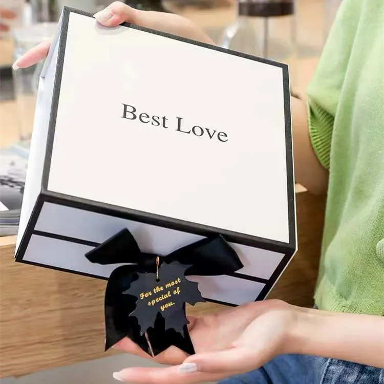 Folding Magnetic Box Packaging Clothes Magnetic Gift Box With Ribbon Packaging Magnetic Box