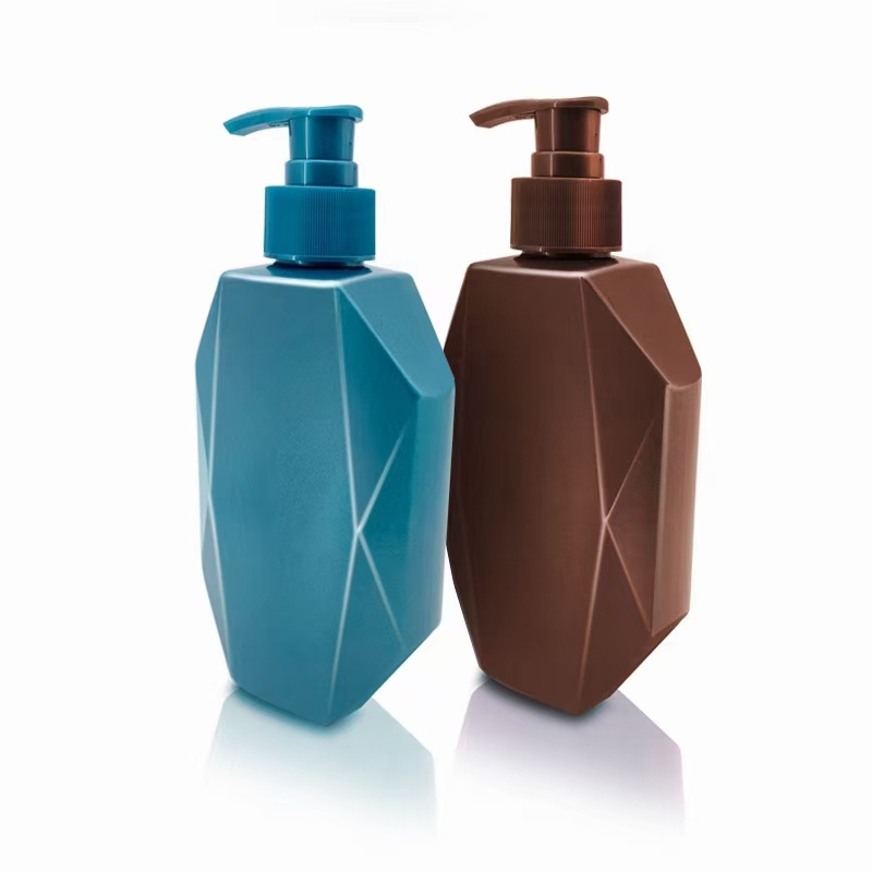 New Design Fashion Flat Shape 300ml 500ml Shampoo Bottle With Lotion Pump