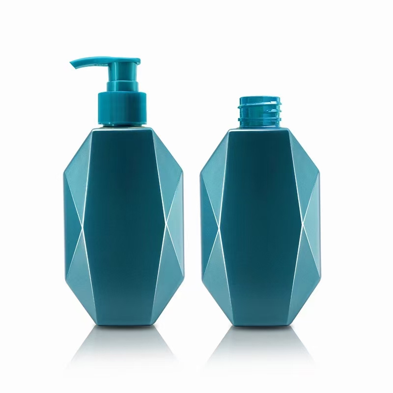 New Design Fashion Flat Shape 300ml 500ml Shampoo Bottle With Lotion Pump