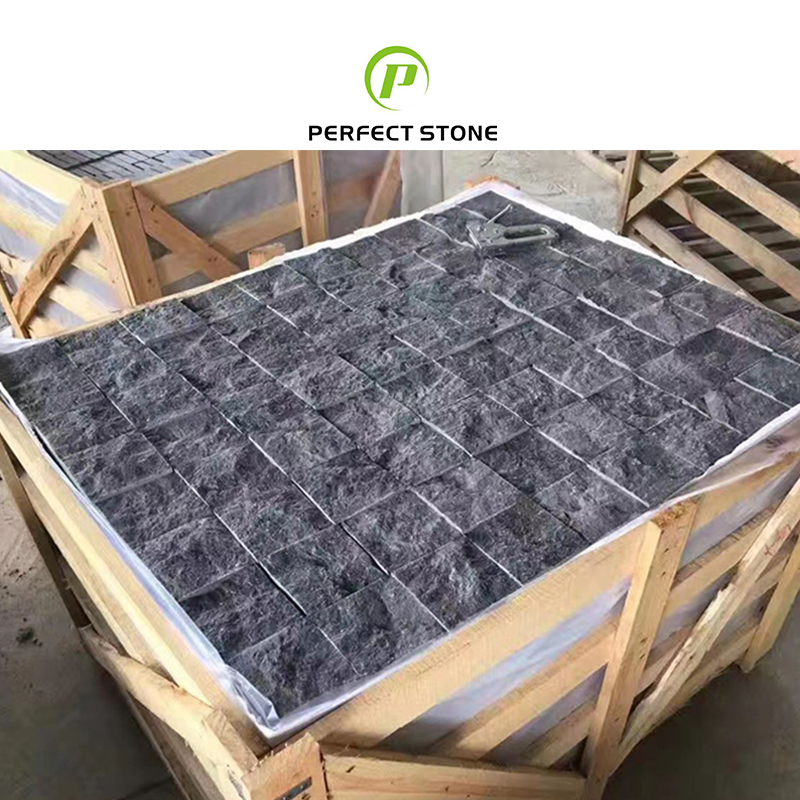 2022 cheap Top Side Natural Spilt 100*100*50mm Dark Grey driveway landscaping Natural Granite road Paving Stone