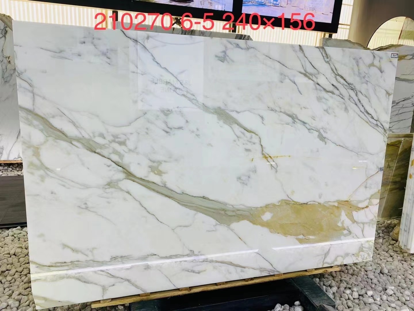 High Quality Good Gold Calacatta Artificial White Quartz Stone slabs for kitchen Countertop Quartz