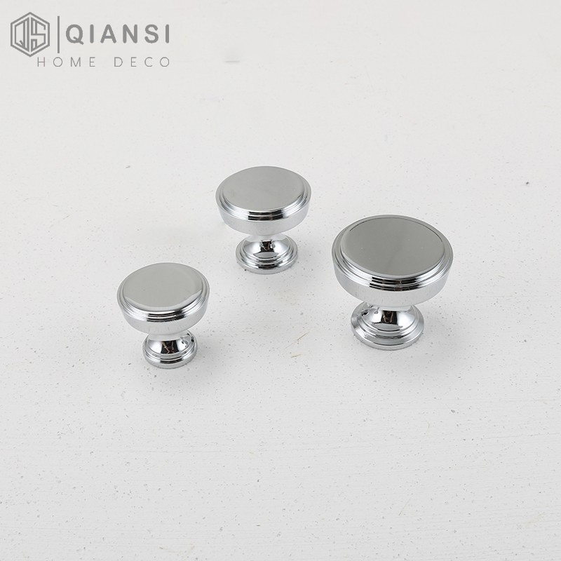 Qiansi Modern Chrome Plated Furniture Hardware Light Luxury Bedroom Drawer Kitchen Cabinet Door Sliver Brass Knobs Handle Pulls