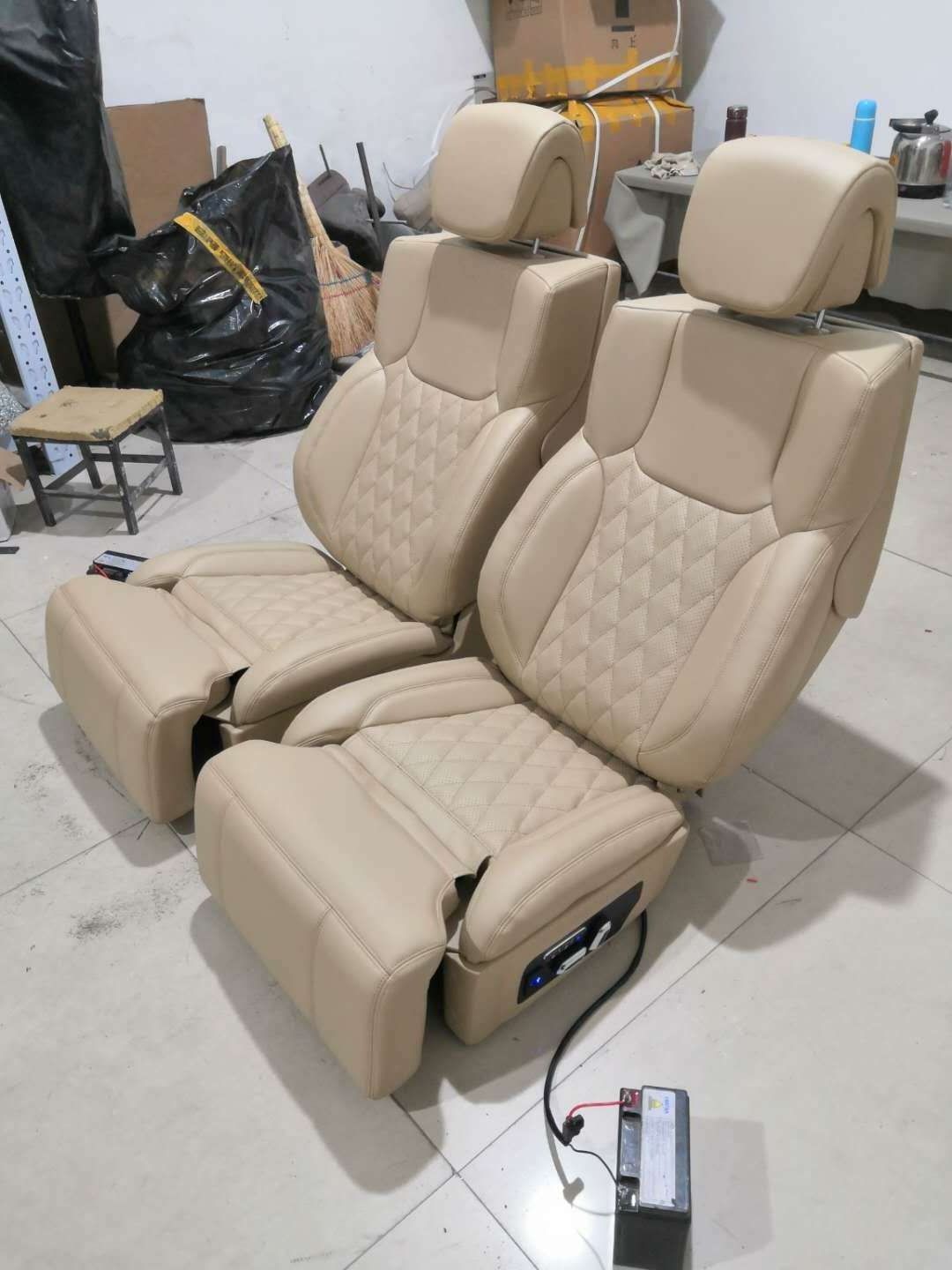 2022  luxury adjustable car aircraft two seats for sale with central control armrest box