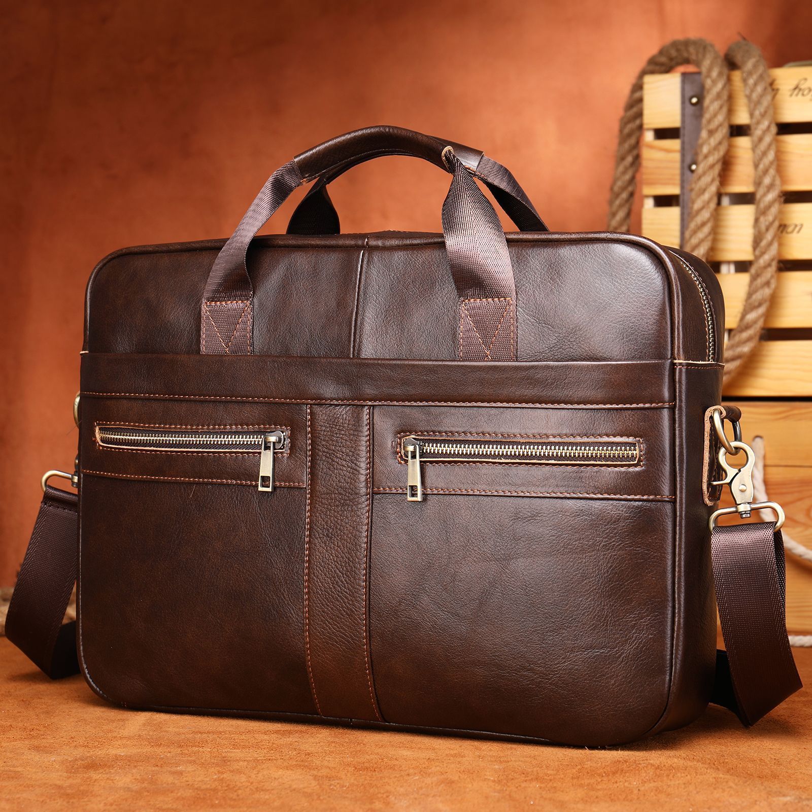 Custom M1055 Designer Briefcase Leather Men Bags Vintage Men Genuine Leather Laptop 15 inch Men's Briefcase Bag manufacturer