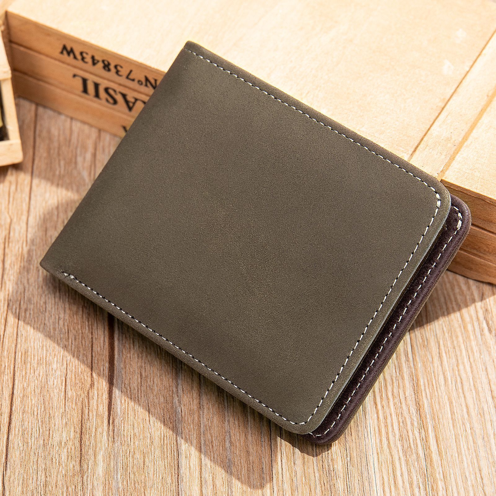 Custom M1150 Multi-card card holder Men's leather contrast color folded wallet manufacturer