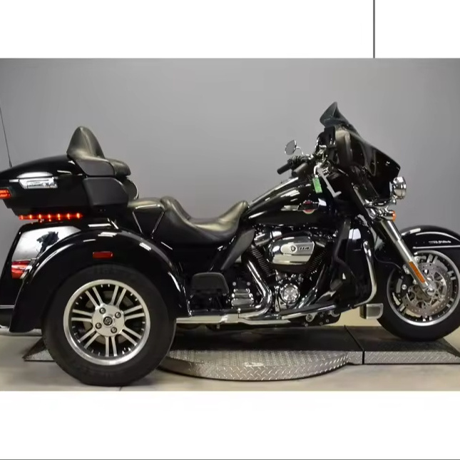 Motorsports  BIKES HarleyS Davidson Tri Glide Ultra Motorcycles Dirt bike motorcycle