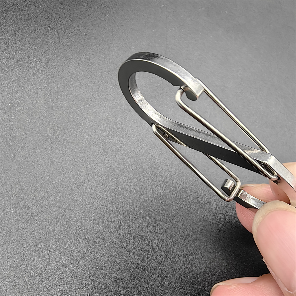 2022  Best seller 4# 5# S Type Silver Black Buckle Snap Hook Clip Key Holder Outdoor Loading Stainless Steel Carabiner