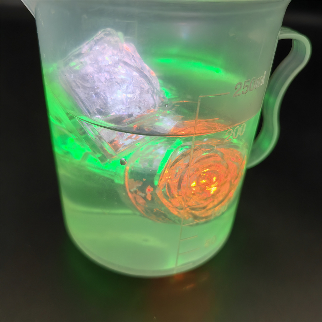 Top seller wholesale cheap custom water activated waterproof plastic light up led rose shape ice cube for Drink Party Bar