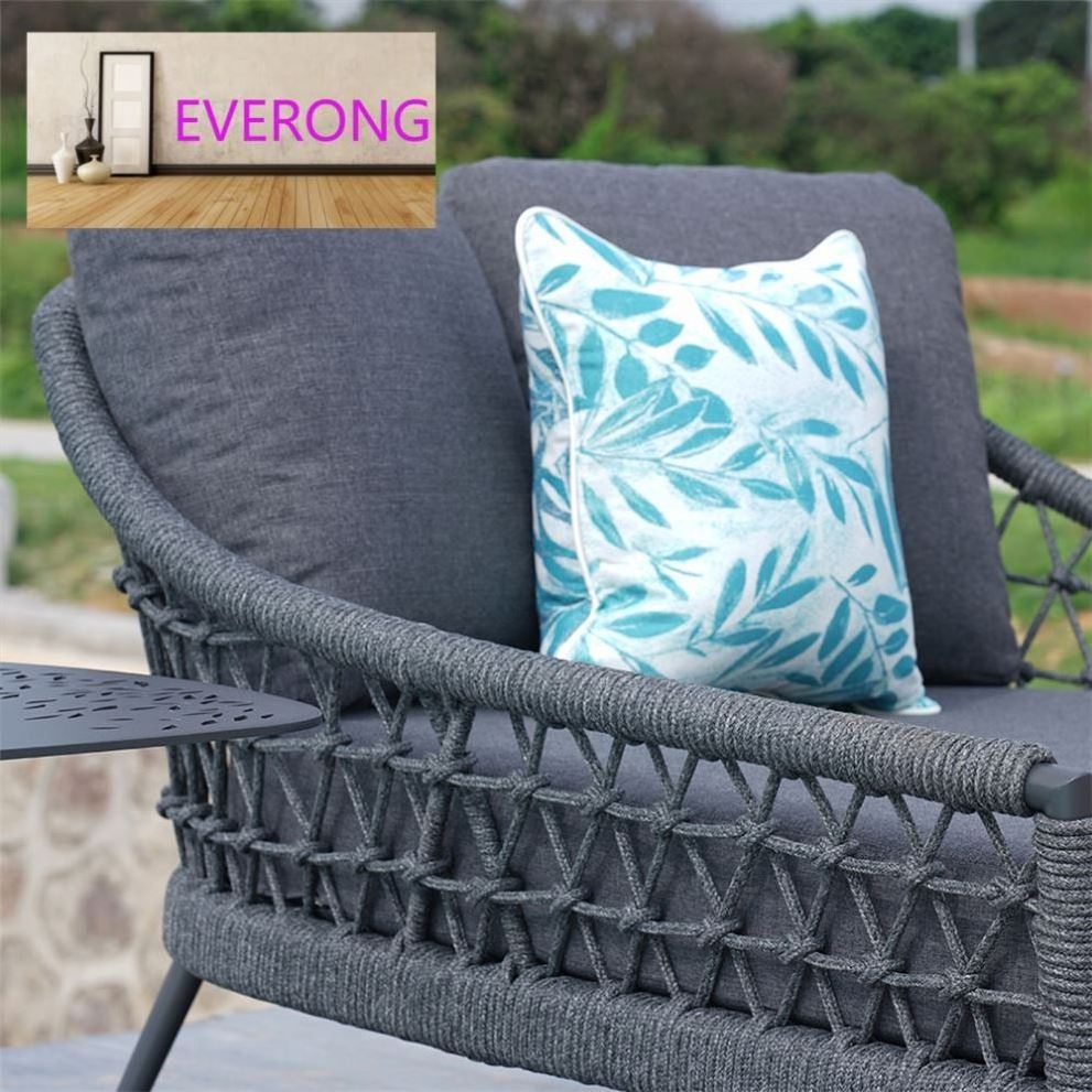 everong Luxury Outdoor Rope Weaving Sun Bed All Weather Hotel Poolside Furniture Lounge Bed Garden Day Bed