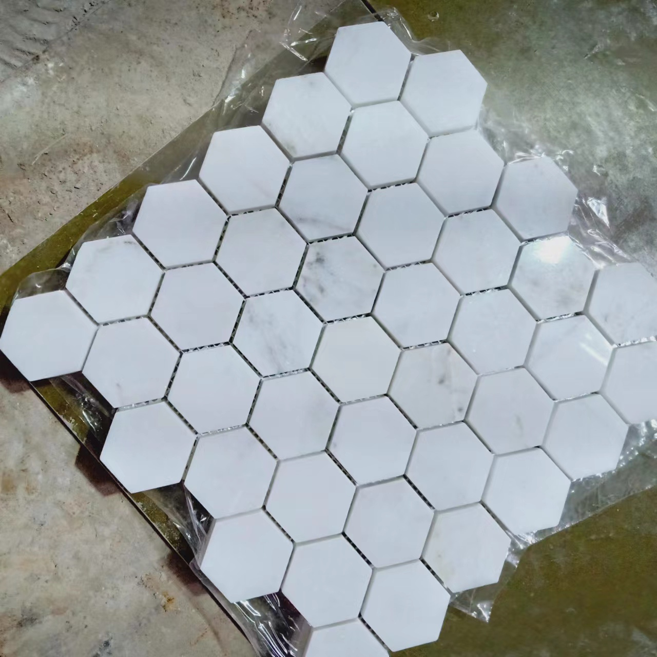 Fashion Design Natural Bianco Oro White Marble Stone Hexagon Mosaic Tile For Wall Decoration