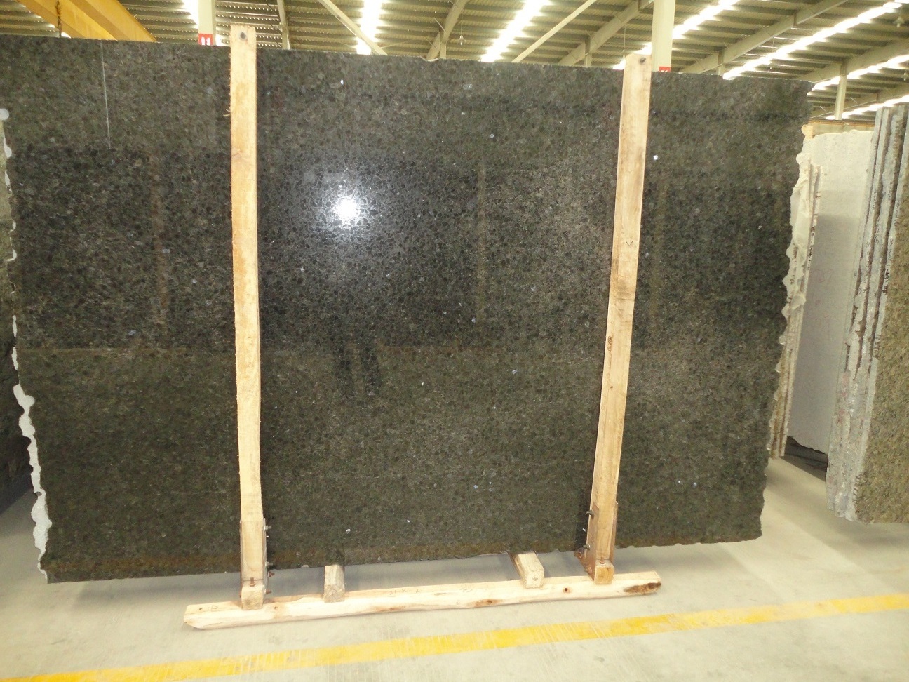 Imperial Brown granite for kitchen countertops Blocks Slabs Tiles cut to size borders available