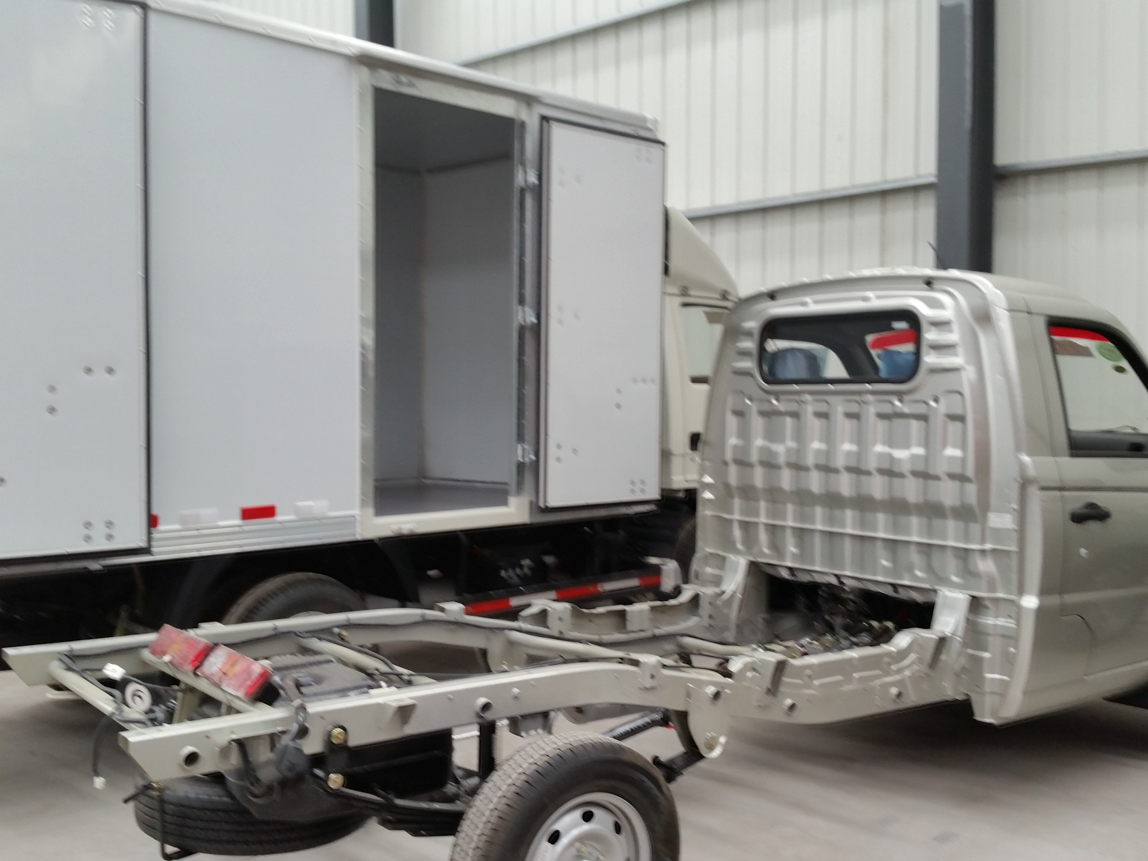 Export Hot Sale light duty truck body parts enclosed delivery dry cargo storage box