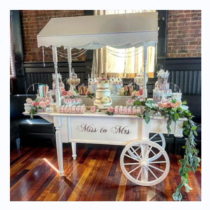 2024 Hot Sale White Wooden Candy Sweet Bar Cart Candy Sweet Cart Trolley with Wheels