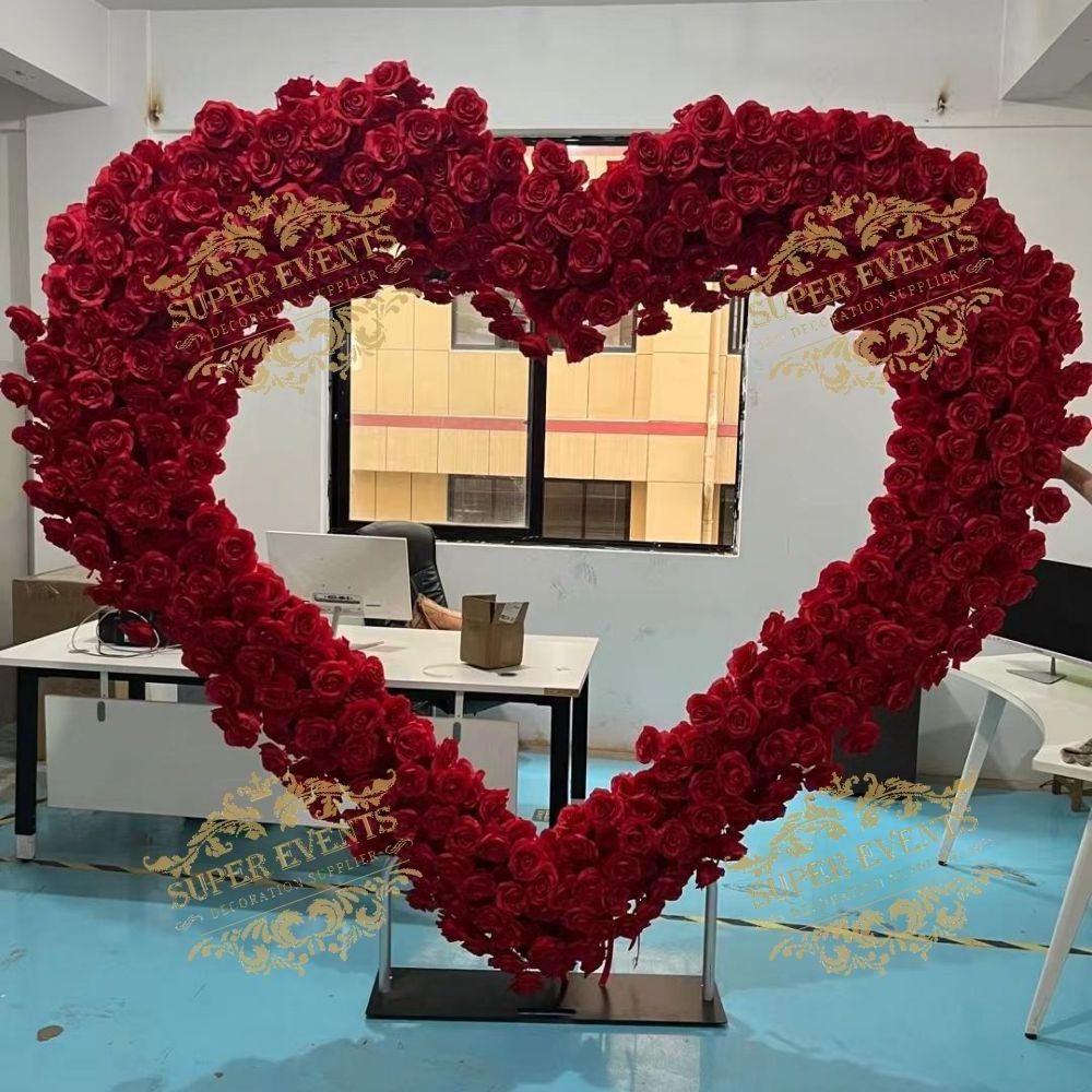 Wholesale Red Hydrangea Heart Shaped Arch Flower Row Floral Arrangement Silk Flowers Wedding Arch Backdrop For Wedding Event