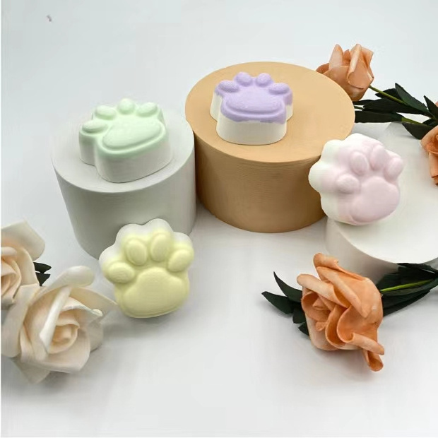 Natural handmade bath Bombs  creative shape colorful foam bath set Cute cat paw bath bombs for pet dog or cat