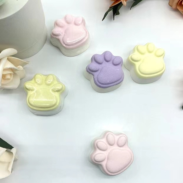 Natural handmade bath Bombs  creative shape colorful foam bath set Cute cat paw bath bombs for pet dog or cat