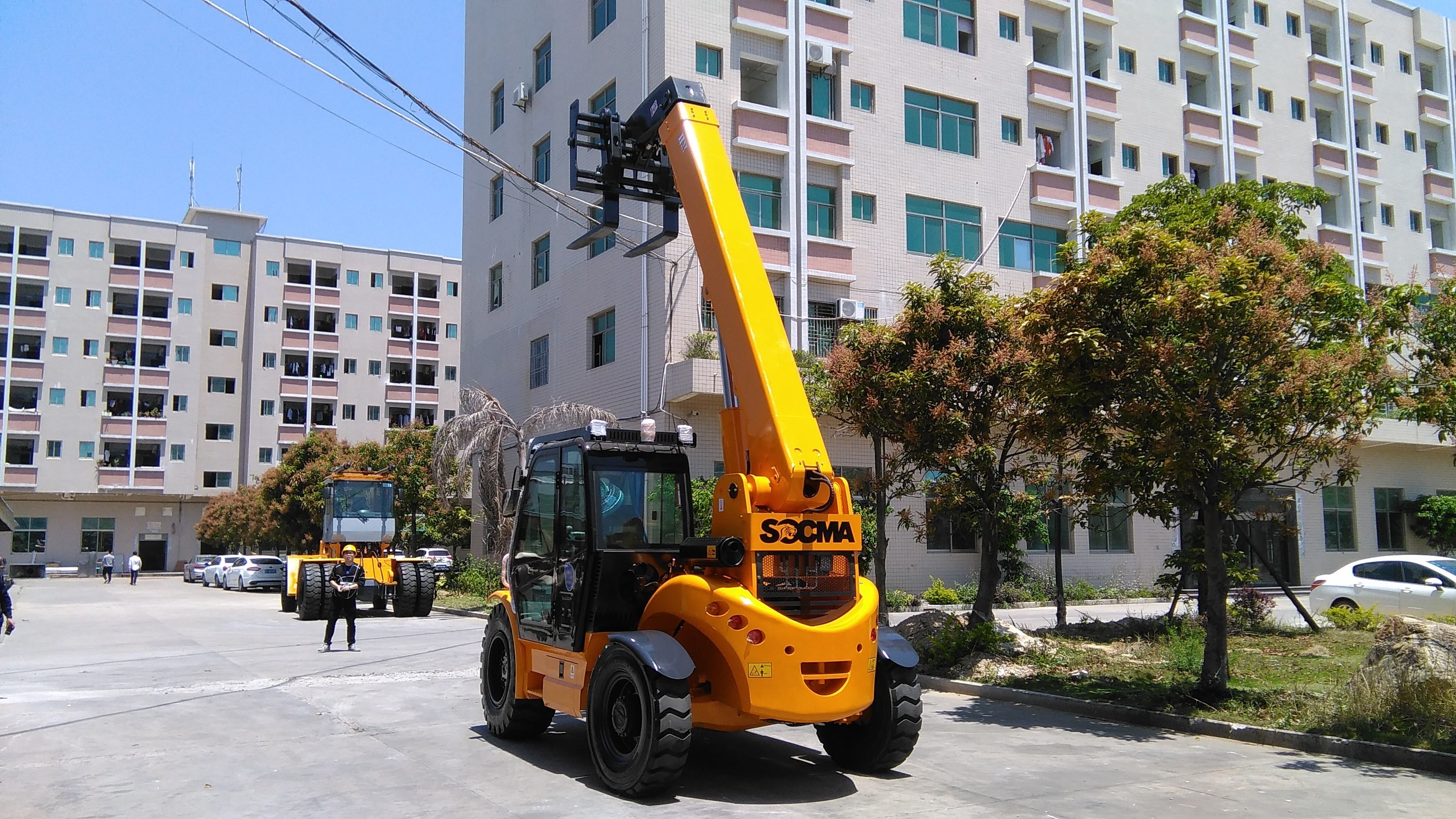 SOCMA 3 Ton 7 Meters Telehandler Diesel Engine Customized Cummins Engine Forklift Telescopic Forklift Mini Engine Model Small