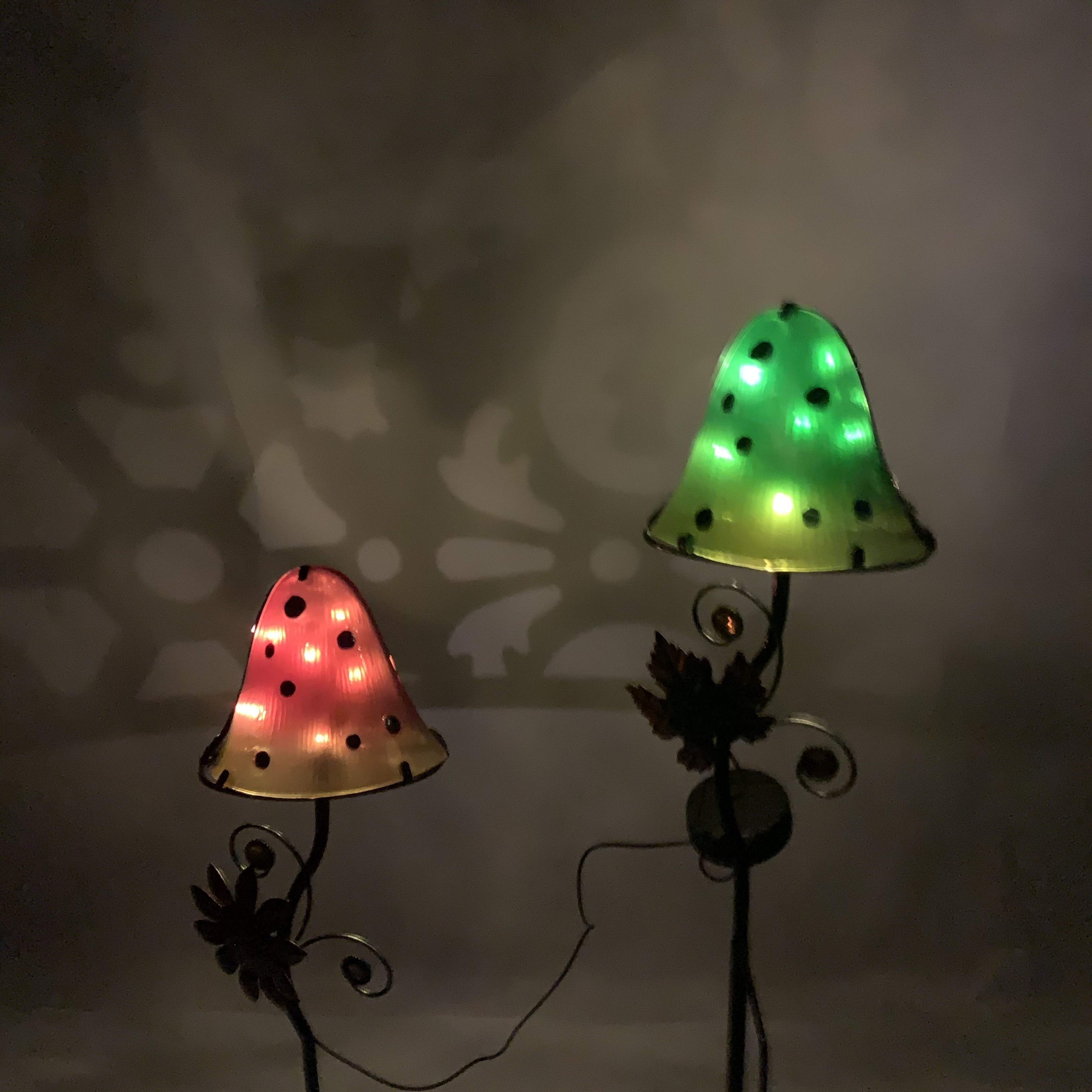 Metal mushroom lawn light led garden solar path lighting