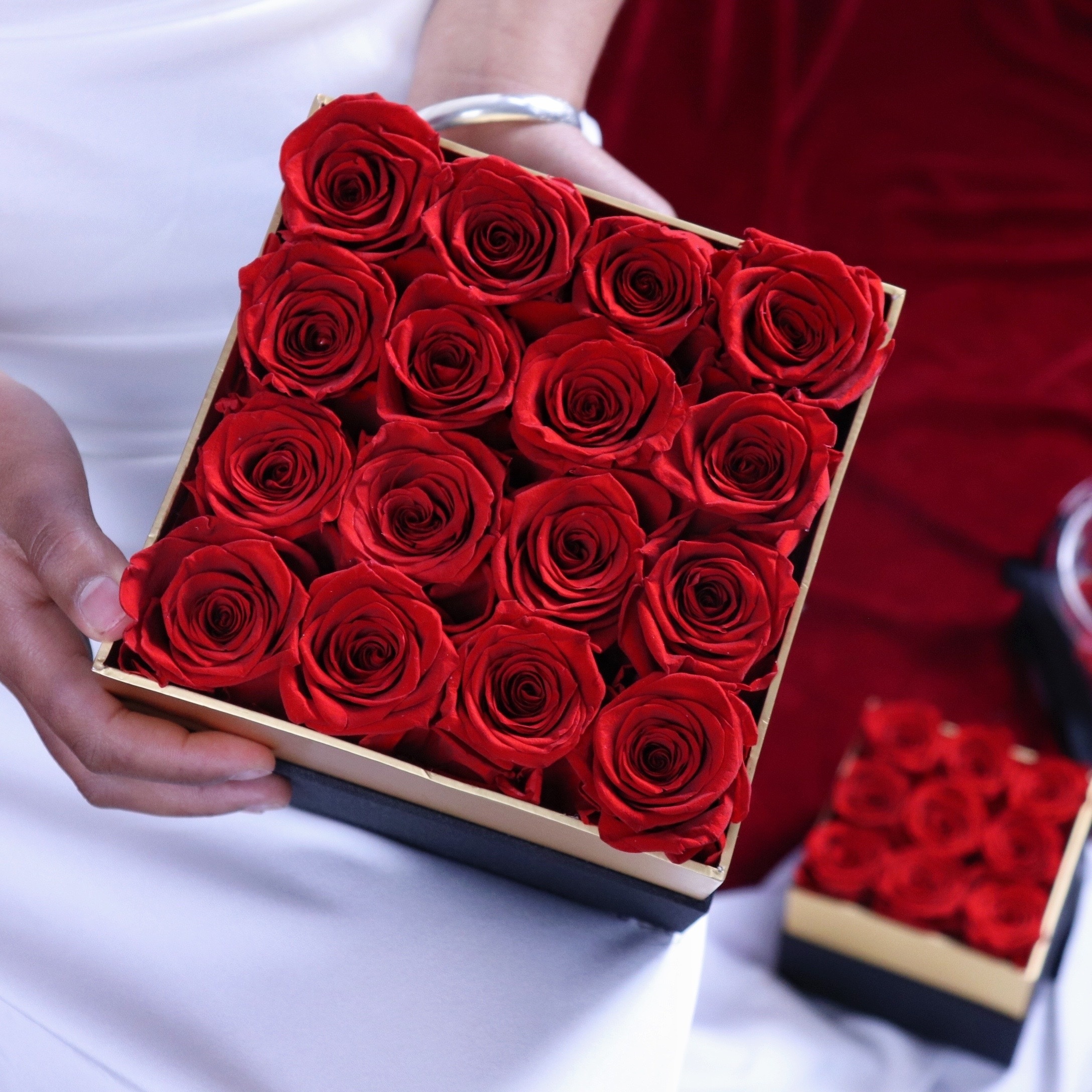 Best square heart round flower gift box everlasting roses flower preserved in round box flower real preserved rose box