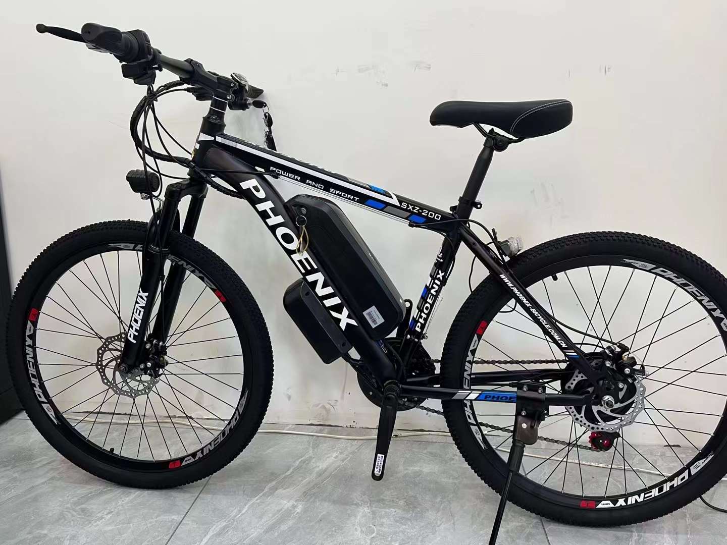 Factory customized new style 26 inch electric mountain bike electric adult bike Men and women ride electric bikes to work