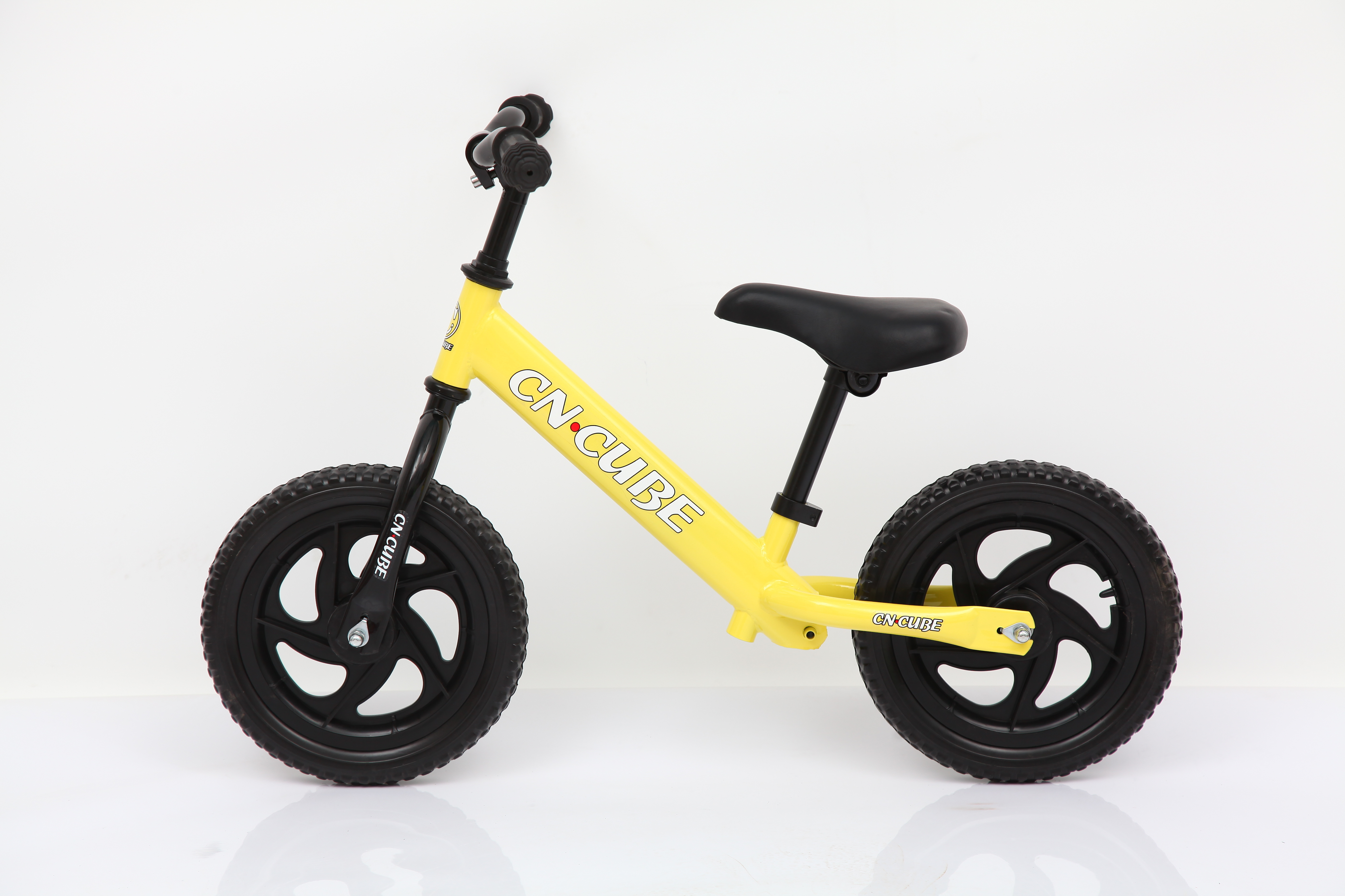 Hot selling balance bicycle with chain battery powered bike for toddler the treadmill walking bike