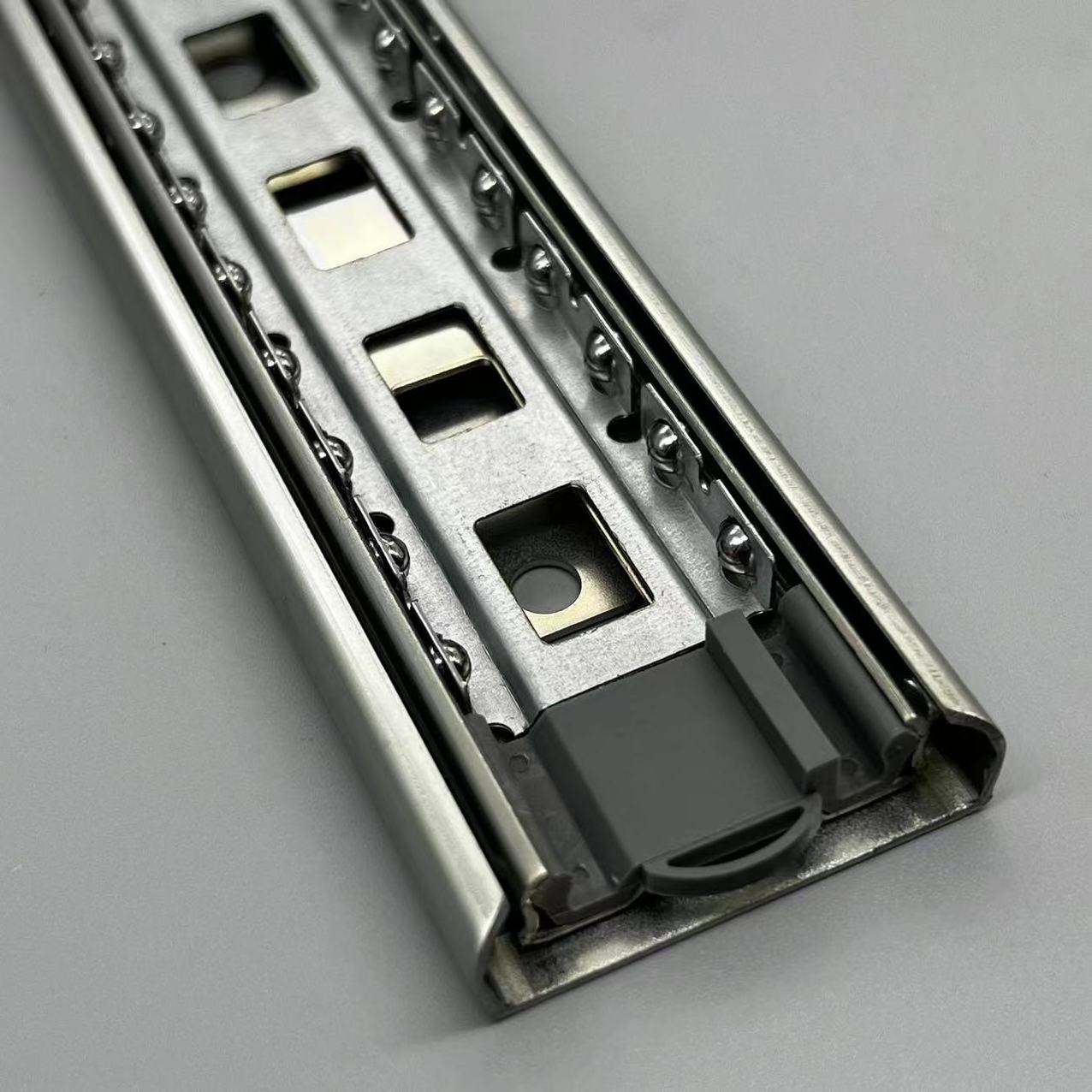 Ball bearing slide telescopic drawer channel