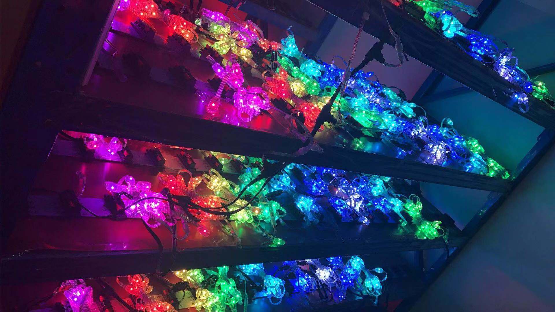 360 degree light-emitting cell phone software control RGB SMD3535 full color 3D crystal light for hotel decoration