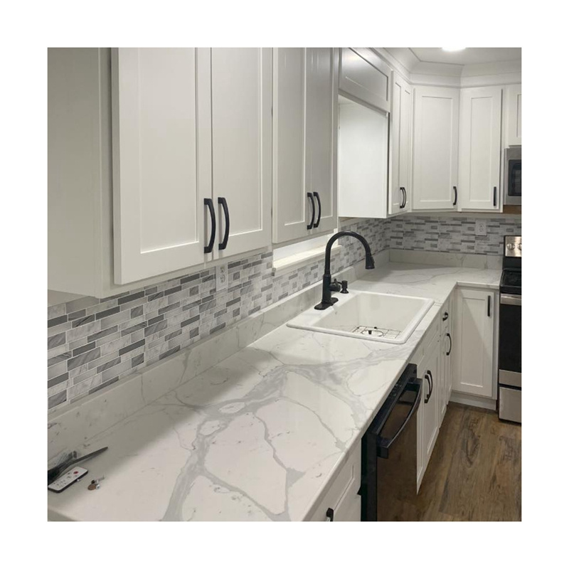 Modern Design Statuario Venato White Quartz Kitchen Countertop Flat Eased Edge for Villa Application