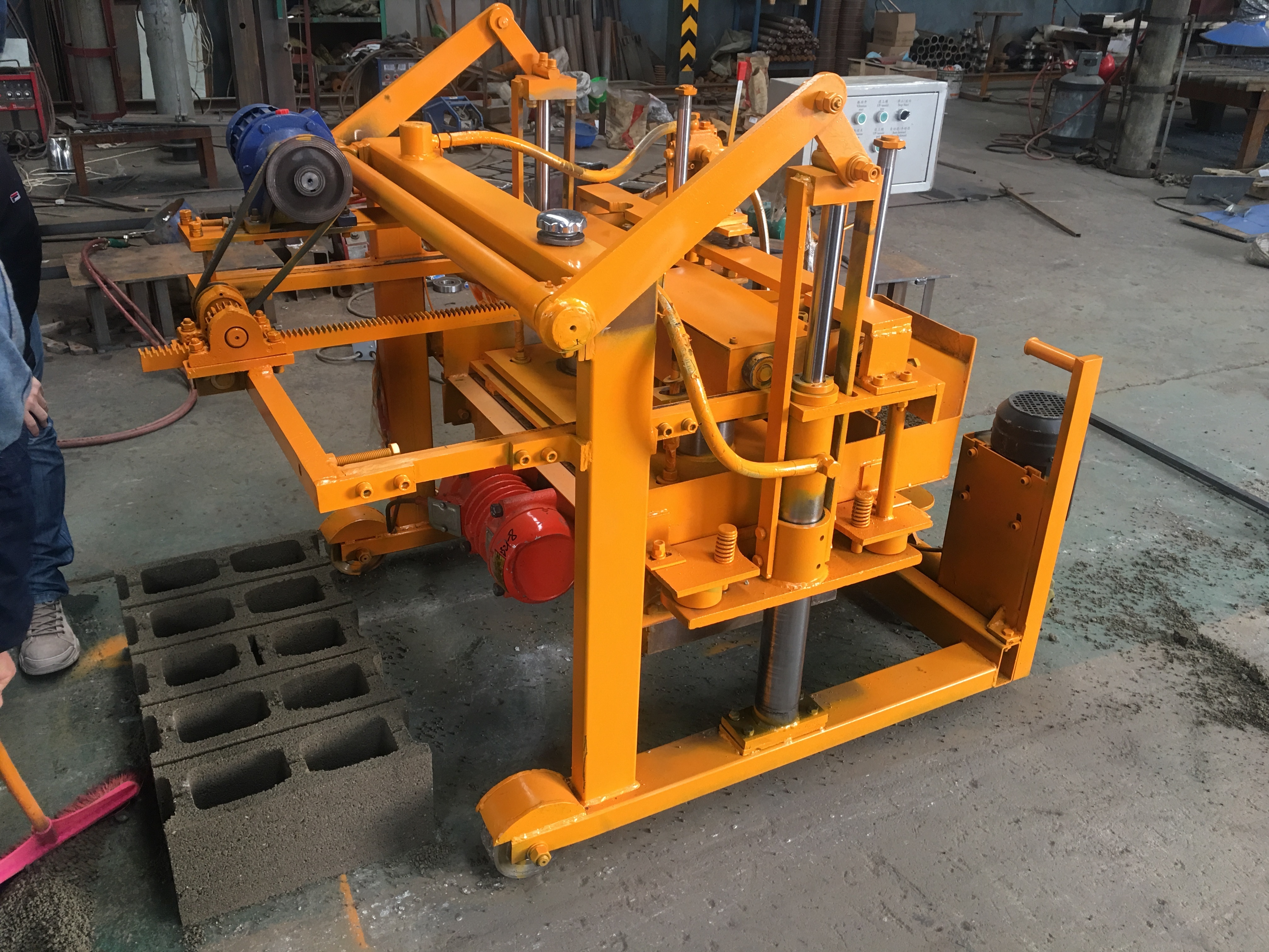 chinese hollow brick machine maker manual price QT40-3a machine block concrete