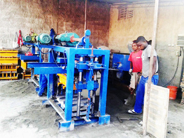 second hand beton block making machine block make machine for sale qt40-2 block and brick making machine