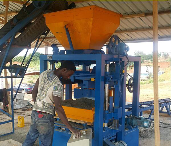 prices of cement block moulding machine in ghana qt4-24 brick making machinery semi automatic