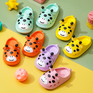 Cute Giraffe Cartoon Kids Slippers For Boys And Girls Flat Sandals EVA Flip Flops Children Shoes