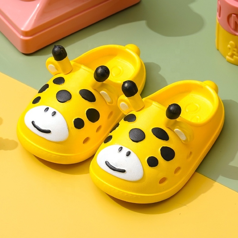 Cute Giraffe Cartoon Kids Slippers For Boys And Girls Flat Sandals EVA Flip Flops Children Shoes