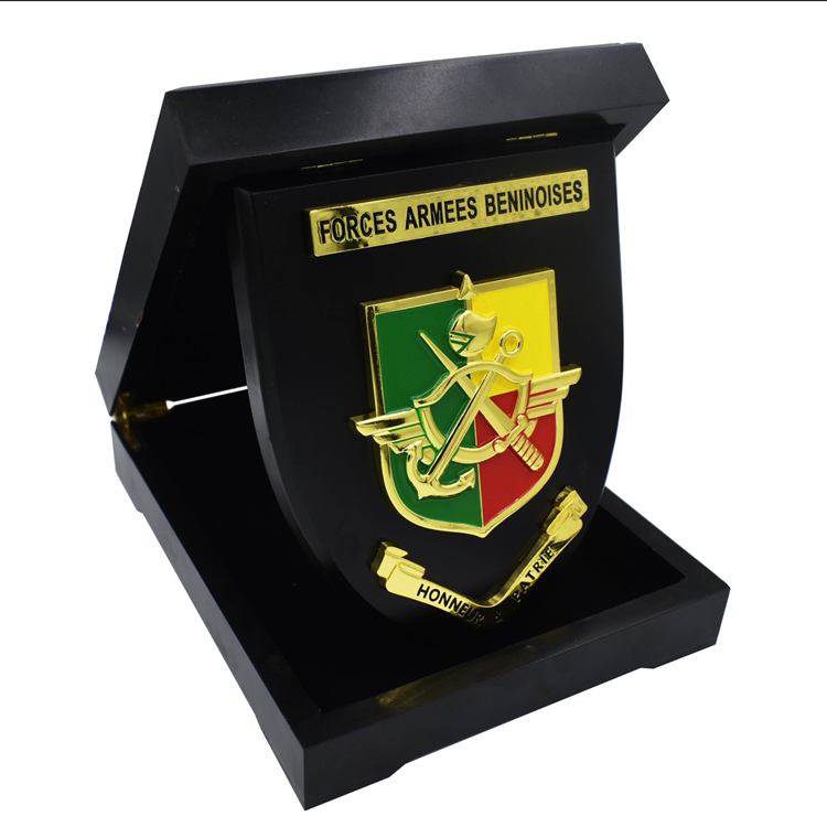 Souvenir Wooden Shield Service Plaques Wooden Awards Shield