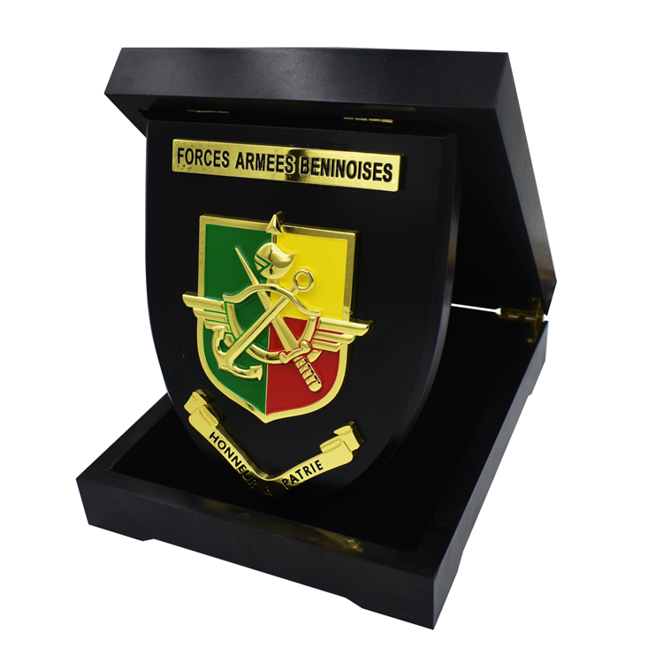 Souvenir Wooden Shield Service Plaques Wooden Awards Shield