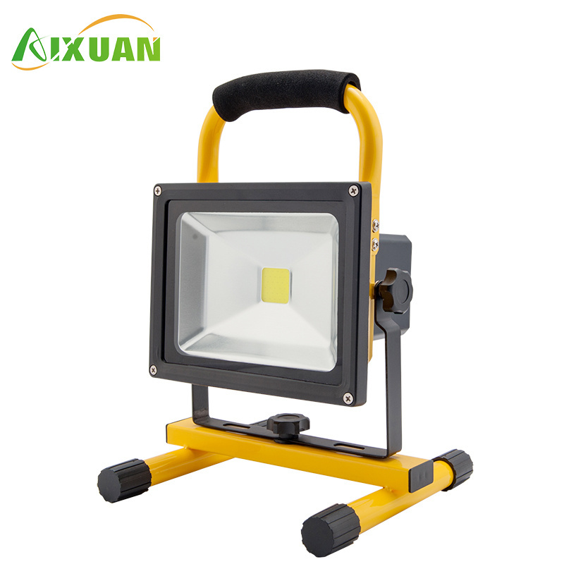 Aixuan Portable Outdoor Waterproof Garden IP65 66 10w 20w 30w 40w Rechargeable Camping LED Flood Light Car Charge Light