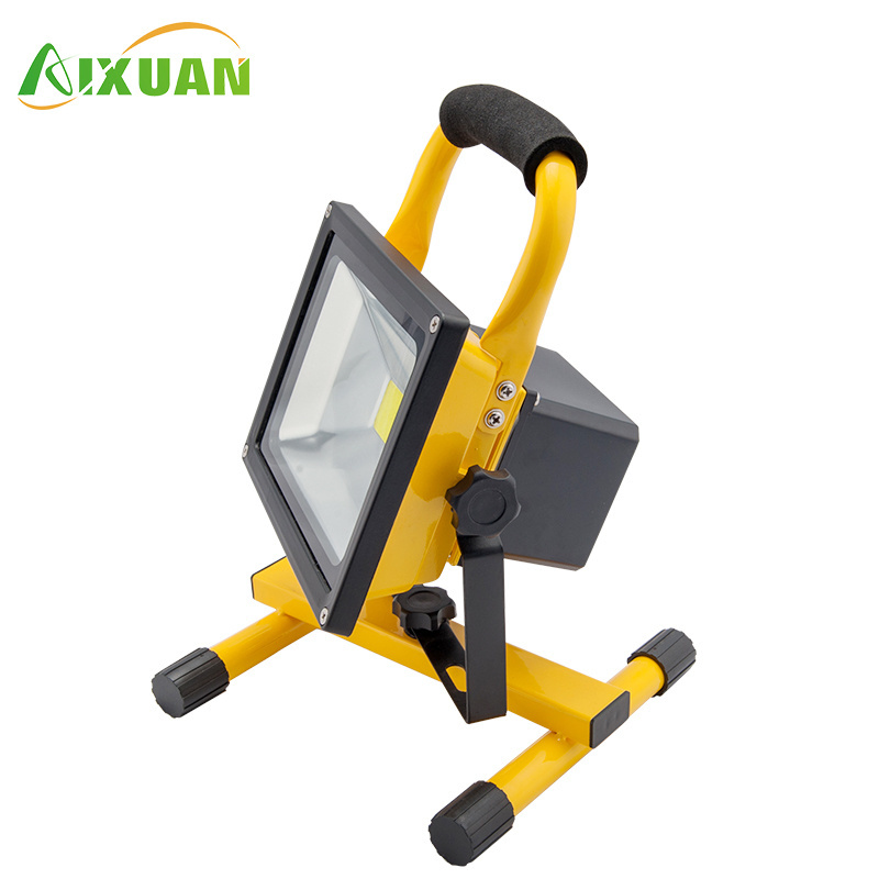 Aixuan Portable Outdoor Waterproof Garden IP65 66 10w 20w 30w 40w Rechargeable Camping LED Flood Light Car Charge Light