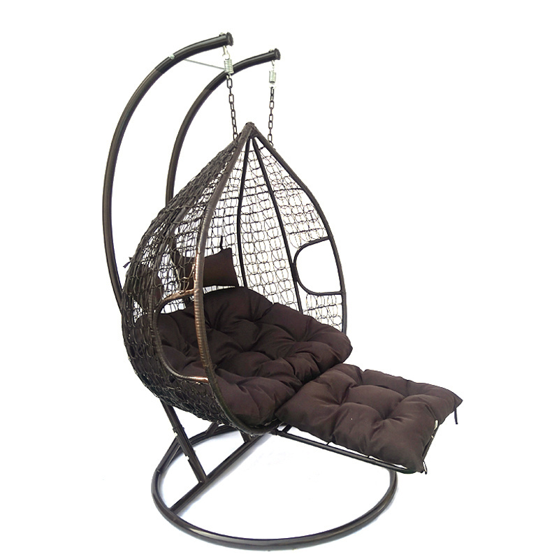 Outdoor wicker round furniture egg chair hanging swing rattan pod egg chair swing patio bali rattan furniture