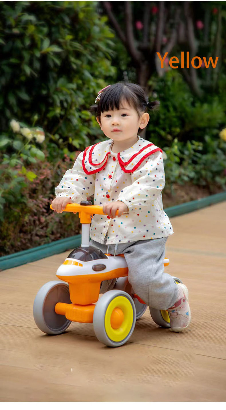 High Quality Pink Princess Four-Wheel Scooter for Kids Plastic Car Toy without Feet Factory Shipped at a Cheap Price