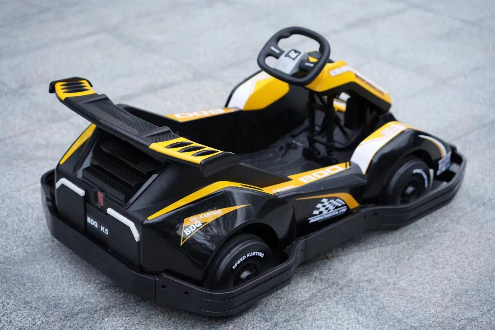 2023 Newest Go-Kart for Kids children ride on car 550 Dual drive battery powered electric go kart pedal cars