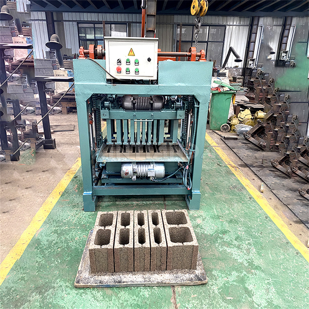 Small Scale Cement Pavement Block Bricks Making Machine 4-30A Brick Moulding Machines 2023 Hot Sale