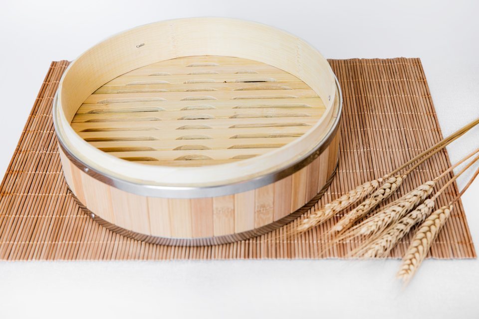 2022 New Type Hot Selling Bamboo Steamer Basket with Stainless Steel Ring Dumpling Bamboo Steamer