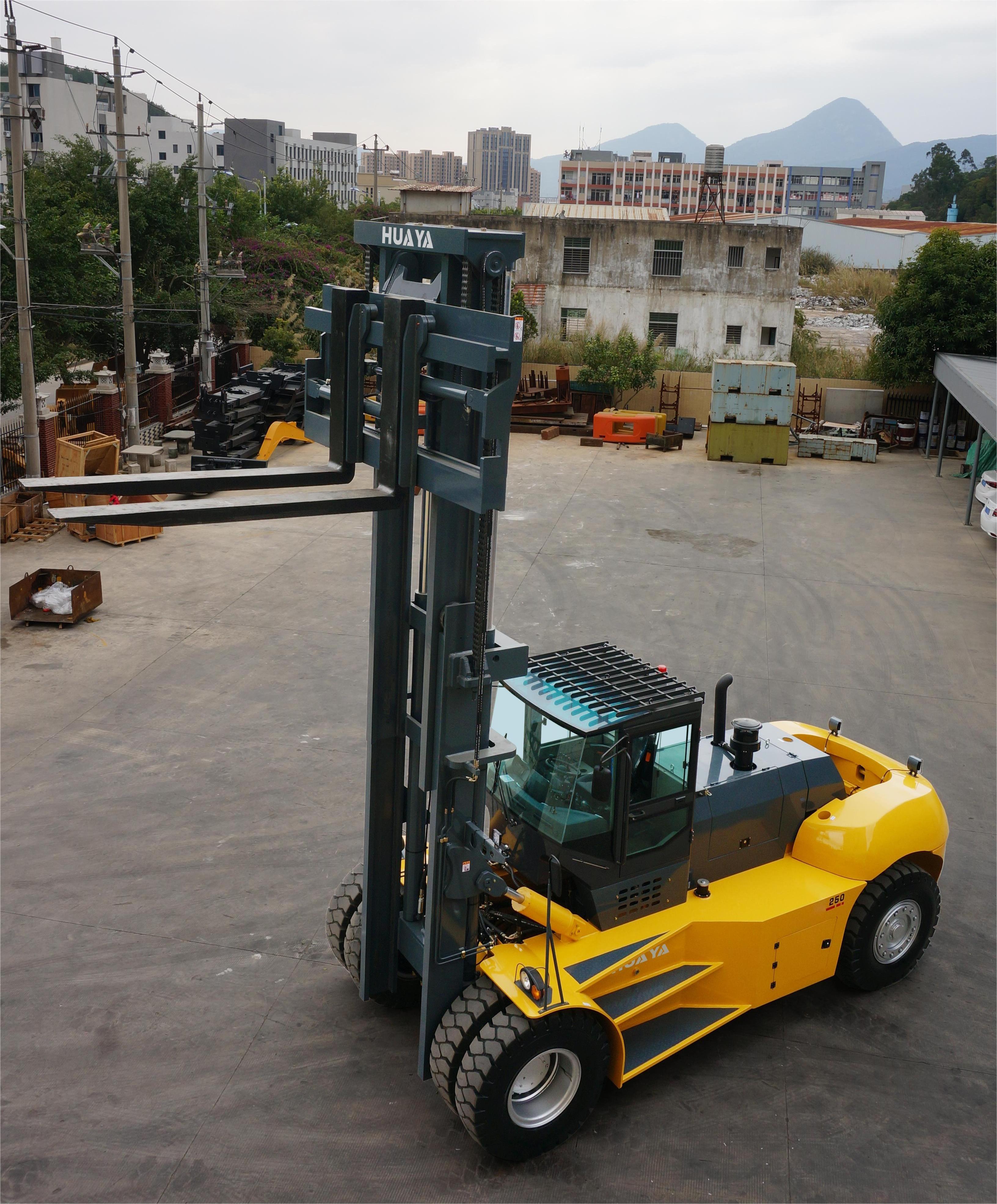 Top Supplier 15 16 20 25 ton forklift price CE ISO Lift Height 3m-7m good quality Japanese engine heavy duty forklift diesel