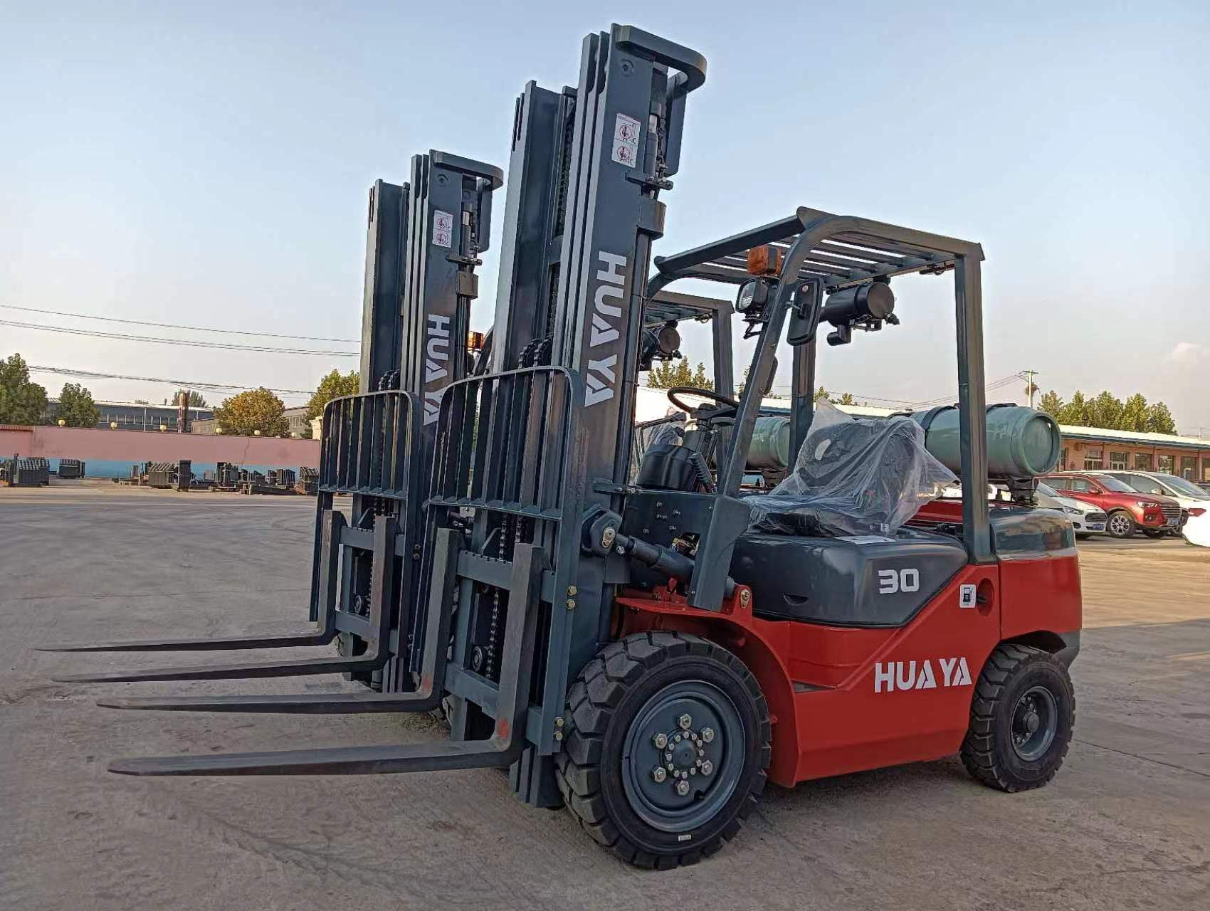 Best price lpg gas forklift 3 ton 3.5 ton 5 ton Reliable EPA Eur5 engine triplex mast side shifter propane fork lift solid tire