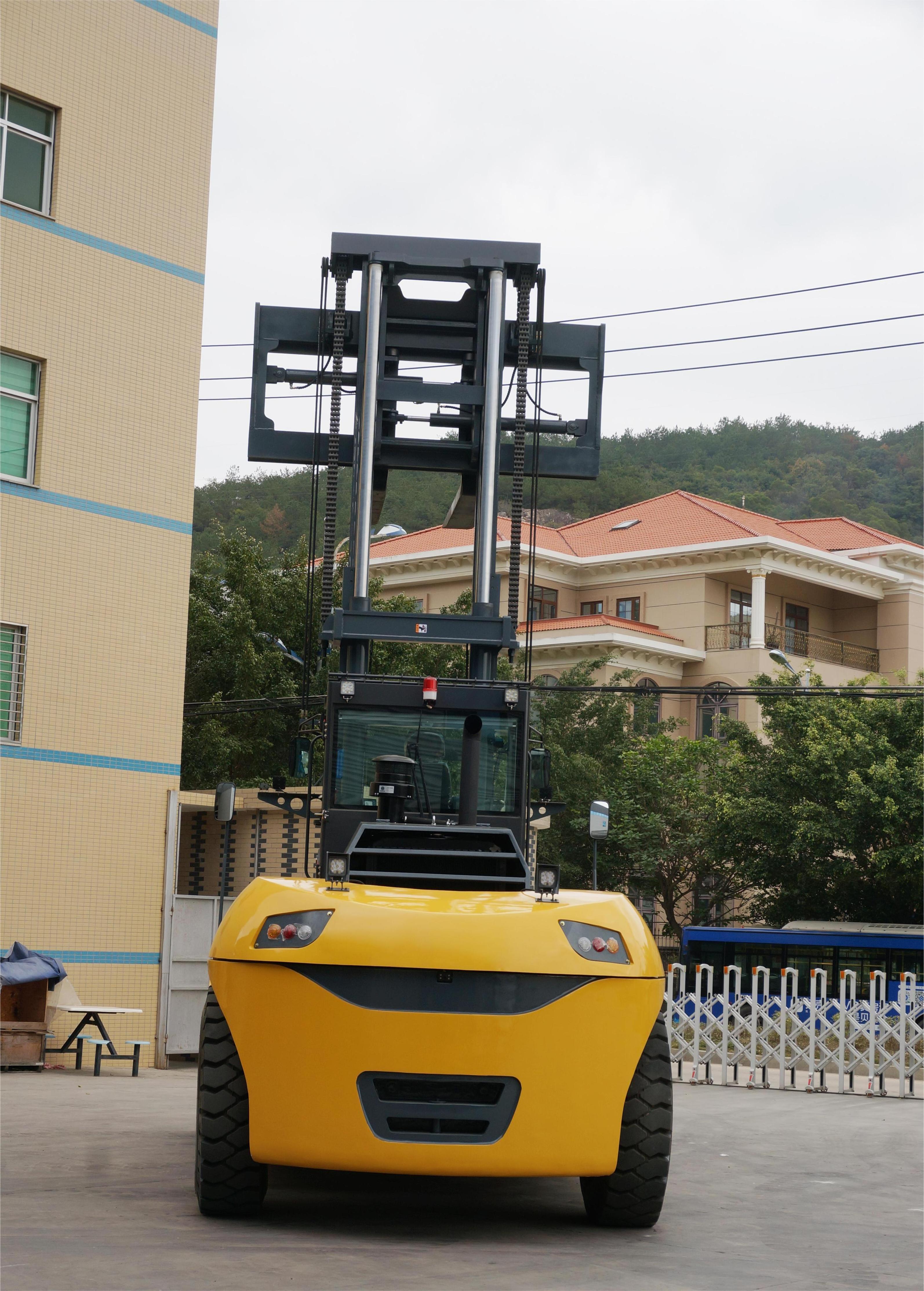 Top Supplier 15 16 20 25 ton forklift price CE ISO Lift Height 3m-7m good quality Japanese engine heavy duty forklift diesel