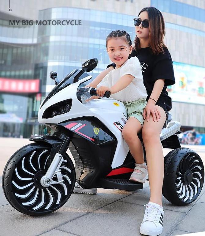 Wholesale 12V Battery 2022 China Kids Rechargeable Large Size Two Wheel/three Wheel Car Plastic Toys ABS Girls Ride on Toy 50 Kg