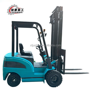 High speed electric forklift for loading and unloading of palletized goods in carriages and containers