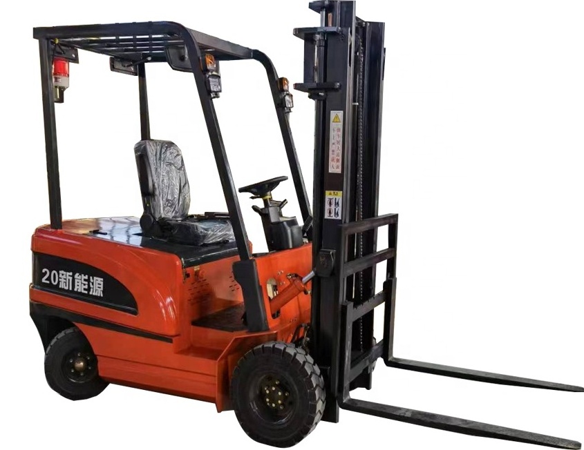 High speed electric forklift for loading and unloading of palletized goods in carriages and containers