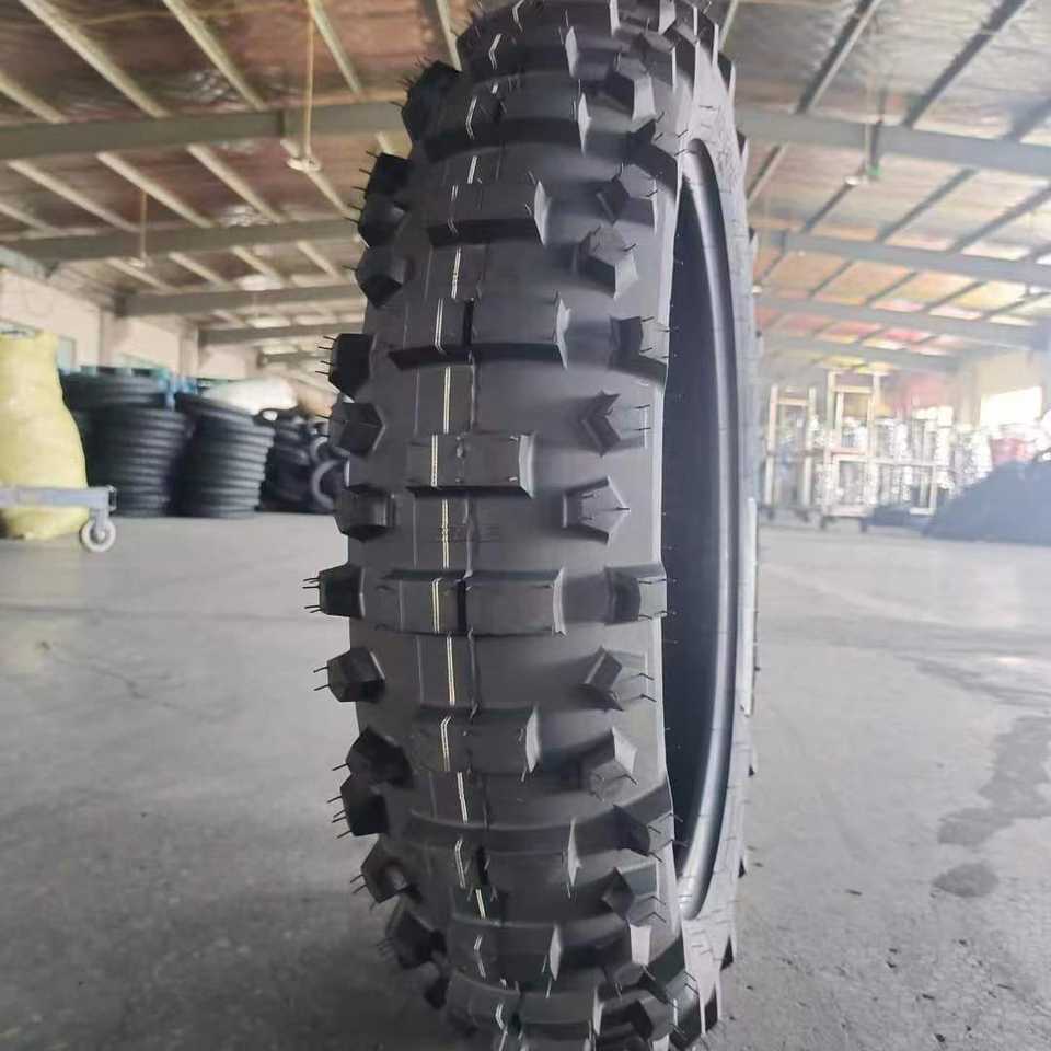 soft 140/80-18 Motorcycle tire for enduro race